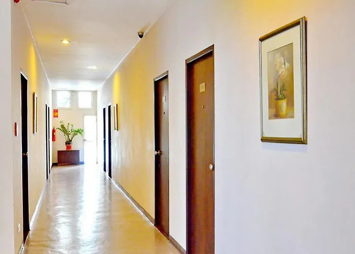 The Sunrise Hotel 2*
